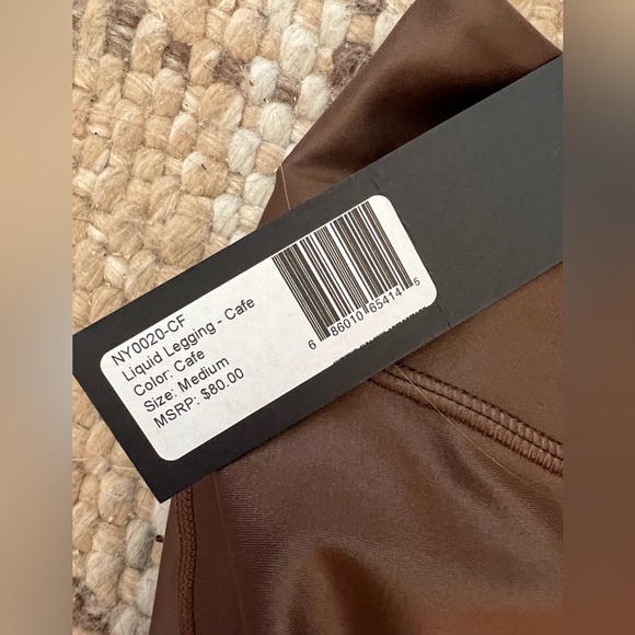 NOLI YOGA Liquid Leggings in Cafe - Picture 6 of 6